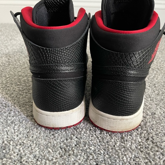 Jordan 1 Retro Nouveau Snakeskin size 10.5 - Picture 4 of 9